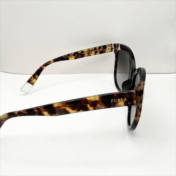 Furla by De Rigo Full Rim Cat Eye Sunglasses in Black - Picture 4 of 7